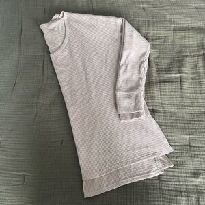 American Eagle waffle knot long sleeve